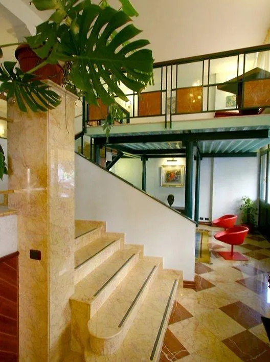 Hotel Carlo Magno Rome 3*,